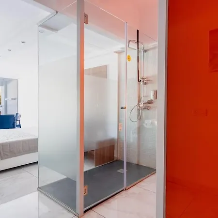 Rio Gardens Apartment 2*