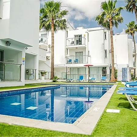 Rio Gardens Apartment