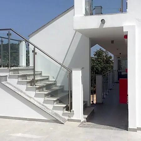 Rio Gardens Apartment 3*